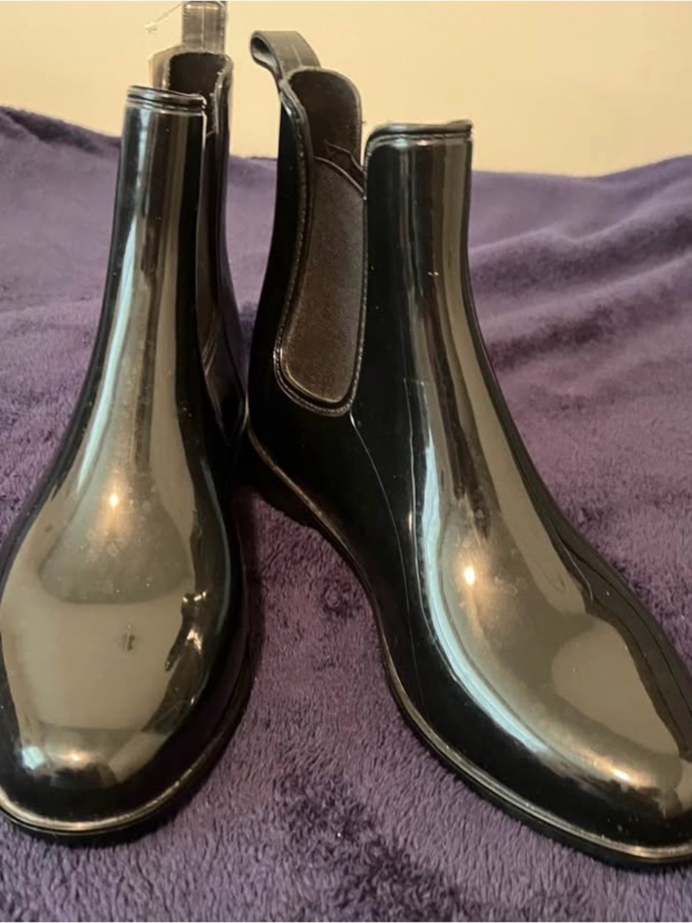 Black Chelsea Rain Boots - Women's Slip-On Waterproof Booties